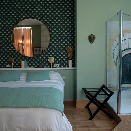 Couette-café Château Fleur D'aya 4*