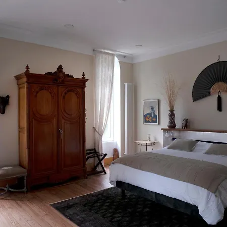 Château Fleur D'aya Couette-café Tresses