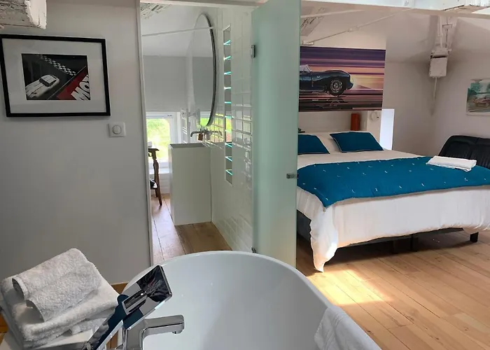 Château Fleur D'aya