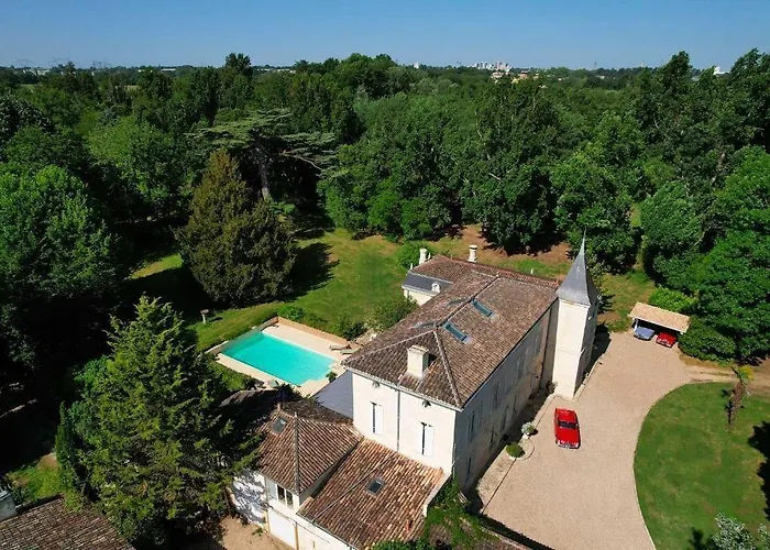 Château Fleur D'aya Bed & Breakfast 3*
